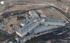 Siria, migliaia di parenti dei detenuti davanti al carcere di Sednaya