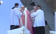 Ajaccio, Messa all'aperto per il Papa e incontro con Macron
