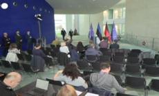 Scholz: "Parlero' ancora con Putin"