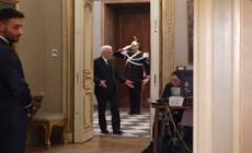 Mattarella, il backstage al Quirinale in preparazione al discorso