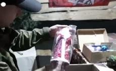 Capodanno, militari russi in prima linea in Ucraina decorano la propria base