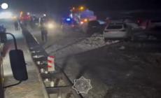 Kazakhstan: grave incidente, bloccate decine di automobili - Video