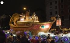 Spagna, la parata dei Re Magi per le strade di Madrid