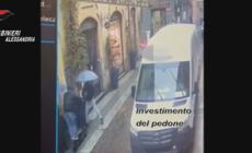 Alessandria, in monopattino investe un anziano e scappa: denunciato