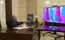Il presidente della Cina Xi e l'omologo russo Putin parlano in videochiamata