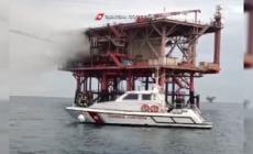 Fiamme sulla piattaforma petrolifera, l'intervento della Guardia costiera