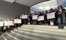 A Roma protesta dell'Anm, cartelli a difesa della Costituzione