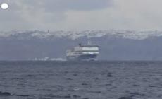 Sciame sismico a Santorini, continua l'esodo dall'isola greca