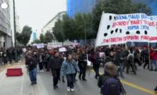 Grecia, migliaia in strada per ricordare la tragedia ferroviaria del 2023
