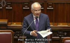Piantedosi: "Il governo lavora a soluzioni sui centri in Albania"