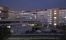 Papa Francesco, secondo giorno di ricovero al Gemelli: domani salta l'Angelus