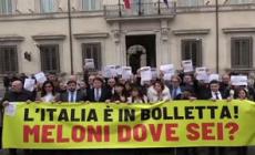 Caro-bollette, M5s davanti a Palazzo Chigi: "La gente soffre, Meloni dov'e'?"