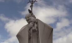 Papa, al Gemelli la messa con il cardinale Reina che ringrazia i fedeli