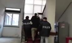 Pedopornografia on-line: 34 arresti e 100 perquisizioni in molte città, tra cui Parma. Il pm: "Vittime migliaia di bambini" - Video