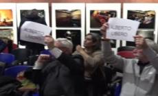 Trentini, flash mob per Alberto all'assemblea di Articolo 21