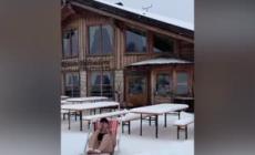 Nevica sulle Dolomiti bellunesi, ma al Fertazza si "pensa all'estate"