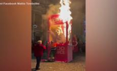 Poggio Mirteto, al "Carnevale liberato" brucia un fantoccio di Giorgia Meloni