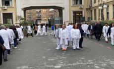 Citta' salute di Torino, flash mob contro violenza a sanitari