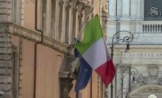 Bandiere a mezz'asta al Senato in ricordo delle vittime del covid