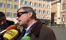 Stellantis, Calenda: "Politica genuflessa su Elkan. Fa bene a prendere in giro Italia"