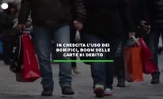 In crescita l'uso dei bonifici, boom delle carte di debito