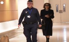Processo Depardieu, l'attrice Fanny Ardant arriva in tribunale