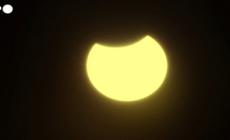 Eclissi parziale di sole in Spagna, lo spettacolo dalla citta' di Ronda