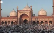 I musulmani indiani a Jama Masjid per celebrare la fine del Ramadan
