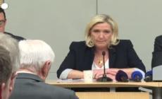Francia, Le Pen: "Il sistema ha tirato fuori la bomba nucleare"