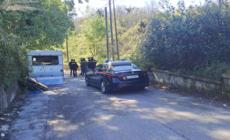 Due morti a Napoli, uno spara all'altro vicino a una scuola poi si toglie la vita