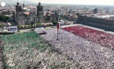 Migliaia di messicani partecipano a un corso di boxe contro le dipendenze