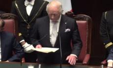 Carlo III parla italiano alla Camera: "Diremo 'E tornammo riveder le stelle'"