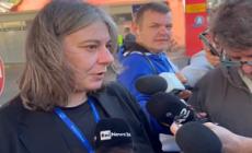 Cecilia Strada: "Migranti ammanettati durante lo sbarco"