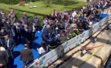 Crosetto in visita all'Amerigo Vespucci a Taranto