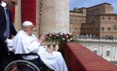 Papa Francesco alla Loggia delle benedizioni per l'Urbi et Orbi