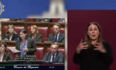 Schlein: "Papa Francesco non merita l'ipocrisia di chi deporta i migranti"