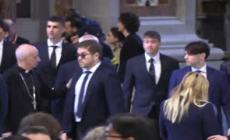 Papa Francesco, l'omaggio della squadra di calcio della Roma