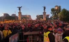Funerali Papa Francesco, tutti in fila verso San Pietro, folla ai varchi - Video