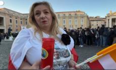 Migliaia di persone in Vaticano per i funerali di Papa Francesco