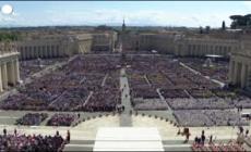 Papa Francesco, in 200mila a San Pietro per la messa in suffragio