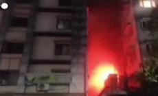 In fiamme un hotel a Calcutta, ci sono almeno 15 morti