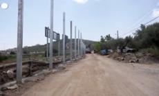 Cisgiordania, Israele costruisce una recinzione attorno a un villaggio palestinese