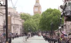 Londra, la parata per gli 80 anni dalla vittoria della II Guerra mondiale