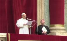 Papa Leone XIV fa gli auguri a tutte le mamme, folla a San Pietro