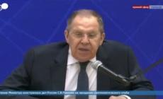 Lavrov: "Zelensky penoso per la richiesta di incontro con Putin"