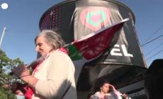 Eurovision, la partecipazione della cantante israeliana divide la piazza