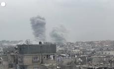 Gaza, civili in fuga dopo i raid israeliani nel nord della Striscia