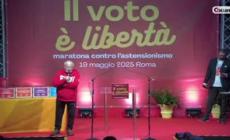 Manifestazione per i referendum, Adelmo Cervi insulta La Russa dal palco: &egrave; polemica - Video 