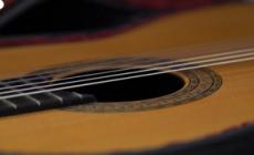 La Ine'dita, all'asta una chitarra di Segovia per i bambini malati di cancro