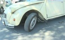 Francia, ad Agde il 30esimo raduno nazionale delle Citroen 2 Cv